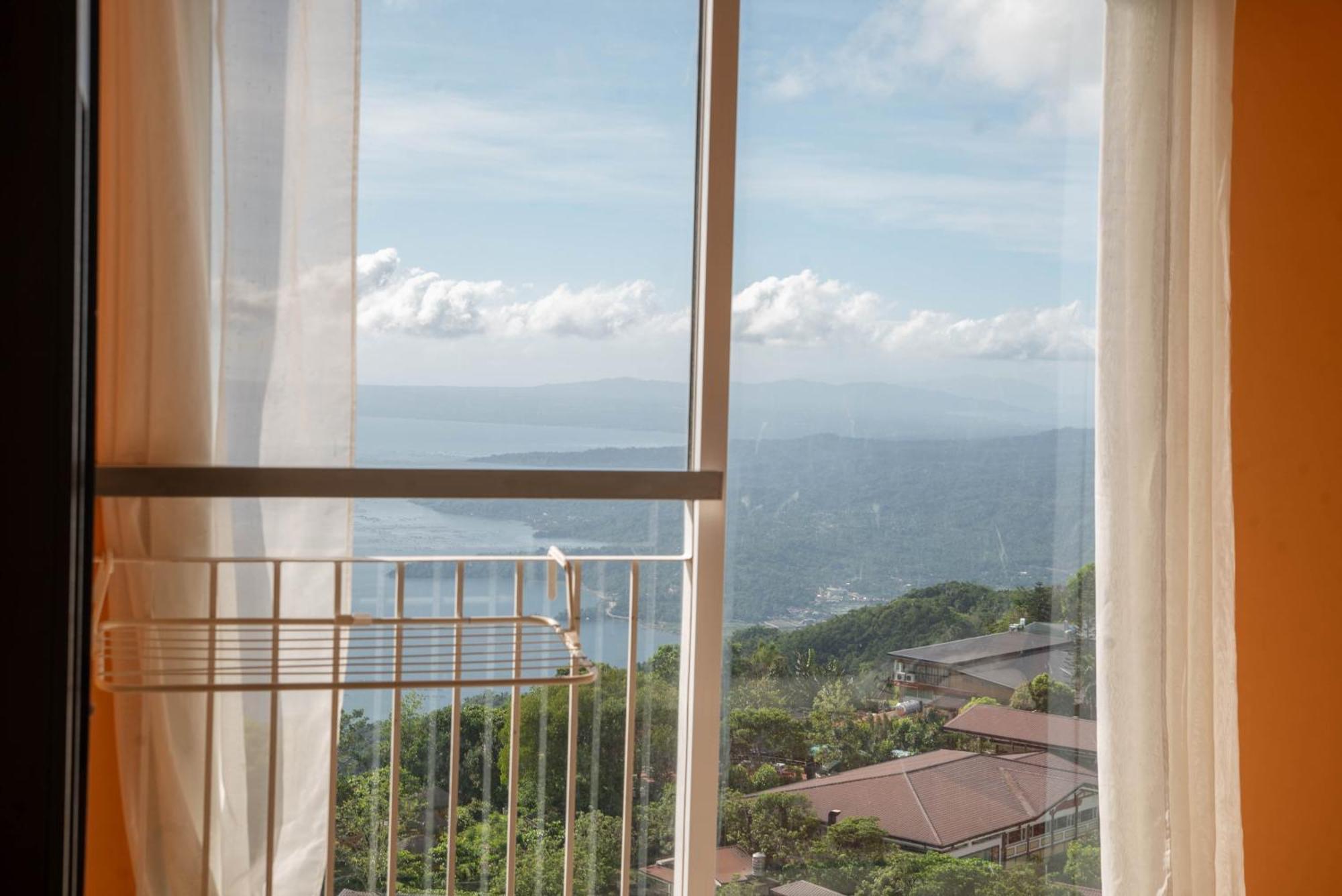 Wind Residences For Rent - Luiice Tagaytay City Bagian luar foto